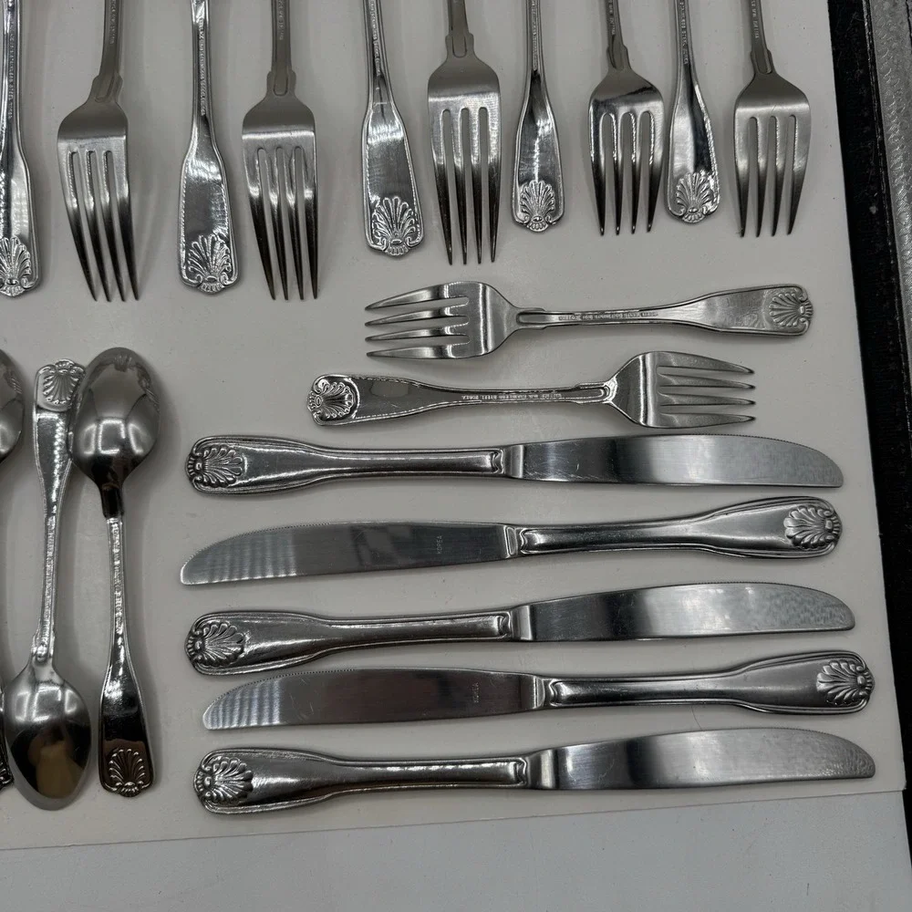 Wallace Country Shell 33 Piece Set 18/8 Stainless Fork Spoon Knife Hostess